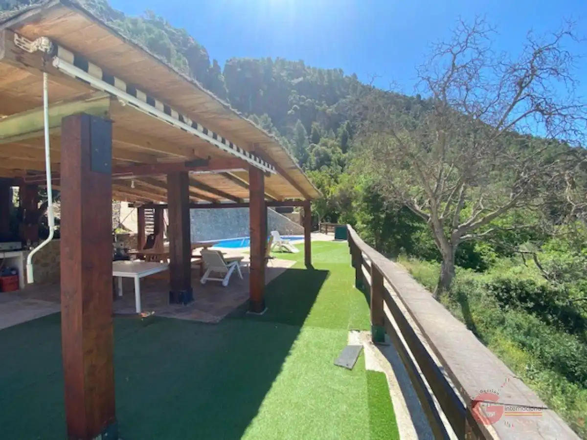 Chalet con piscina en venta en Castril, imagen 4