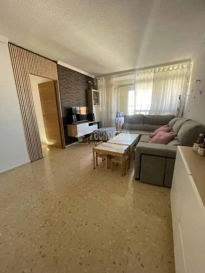 Living room of Flat for sale in Sevilla  with Air Conditioner and Terrace