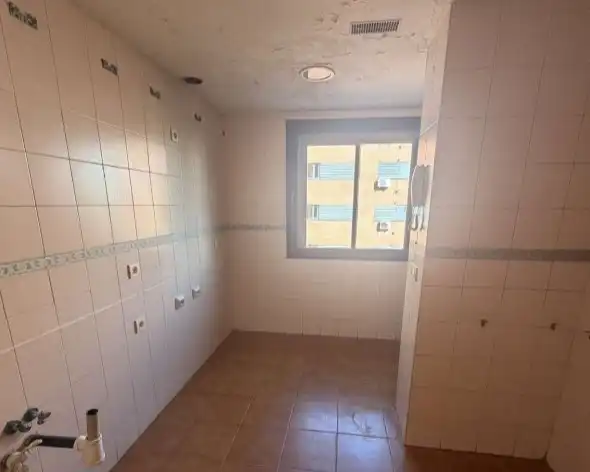 Bany de Pis en venda en Latina