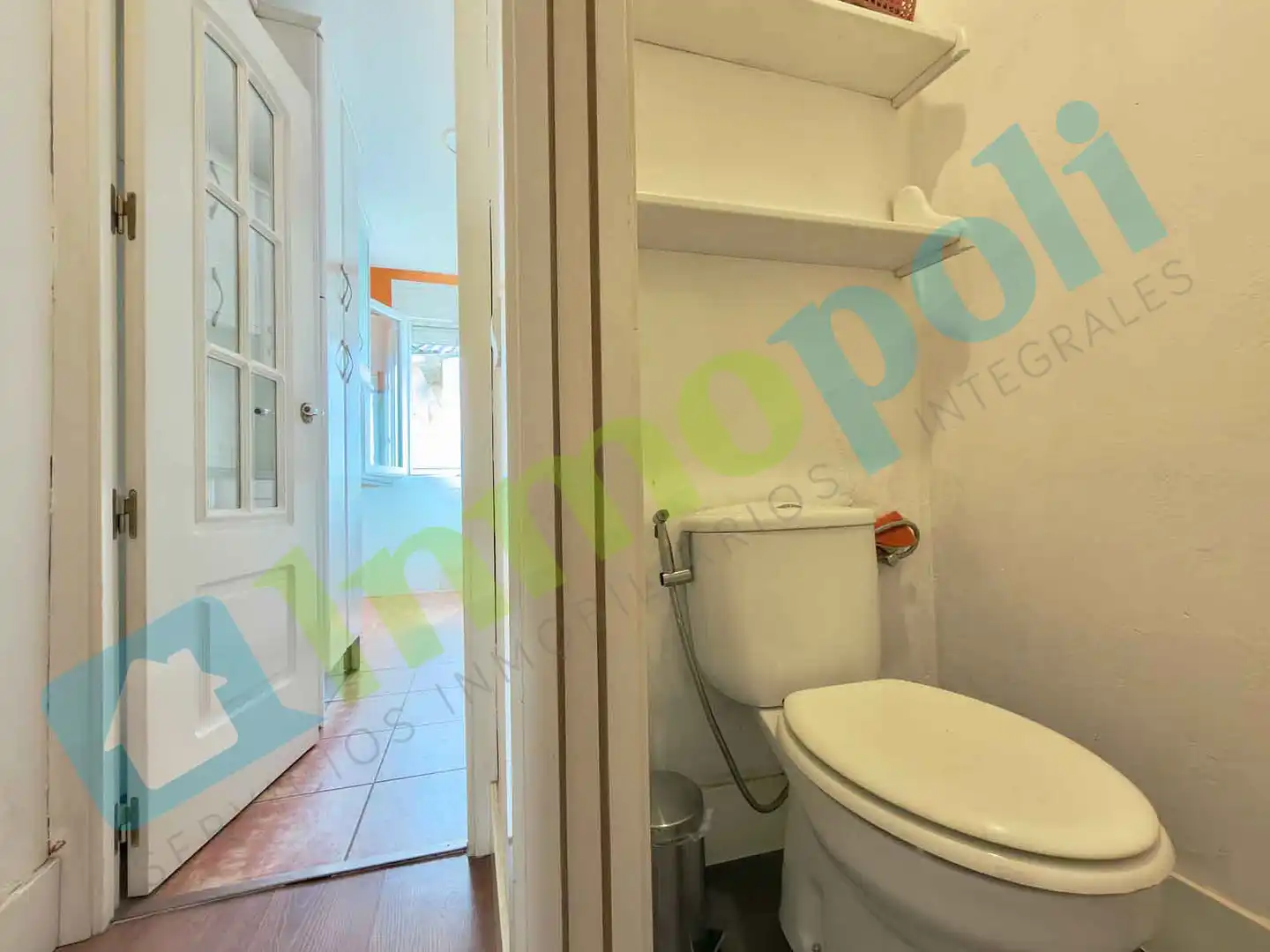 Bathroom of Flat for rent in Badajoz  with Air Conditioner, Heating and Furnished