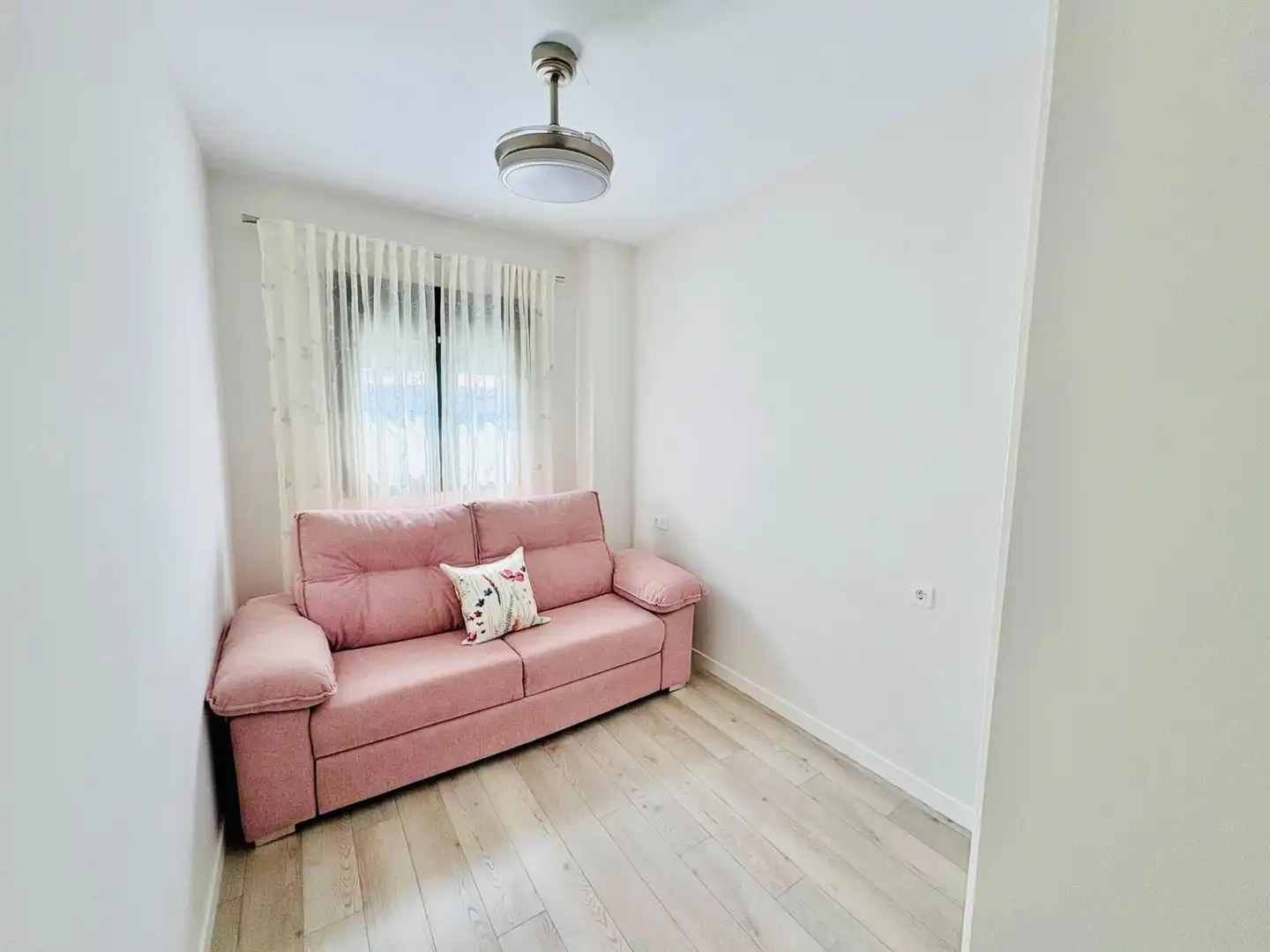 Habitación de Planta baja de alquiler en Vélez-Málaga con Aire acondicionado, Calefacción y Jardín privado