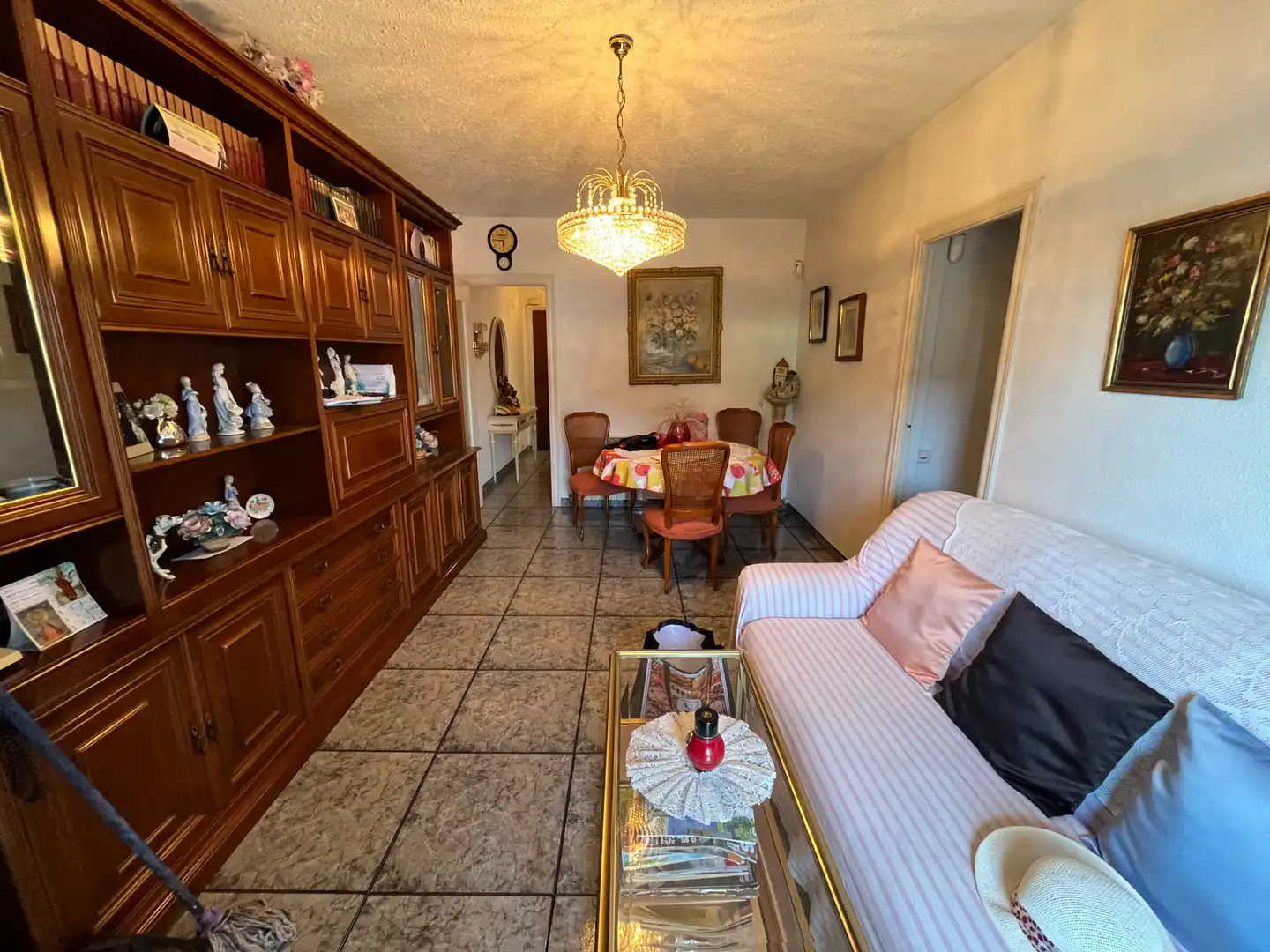 Sala d'estar de Pis en venda en Barcelona amb Calefacció, Moblat i Forn