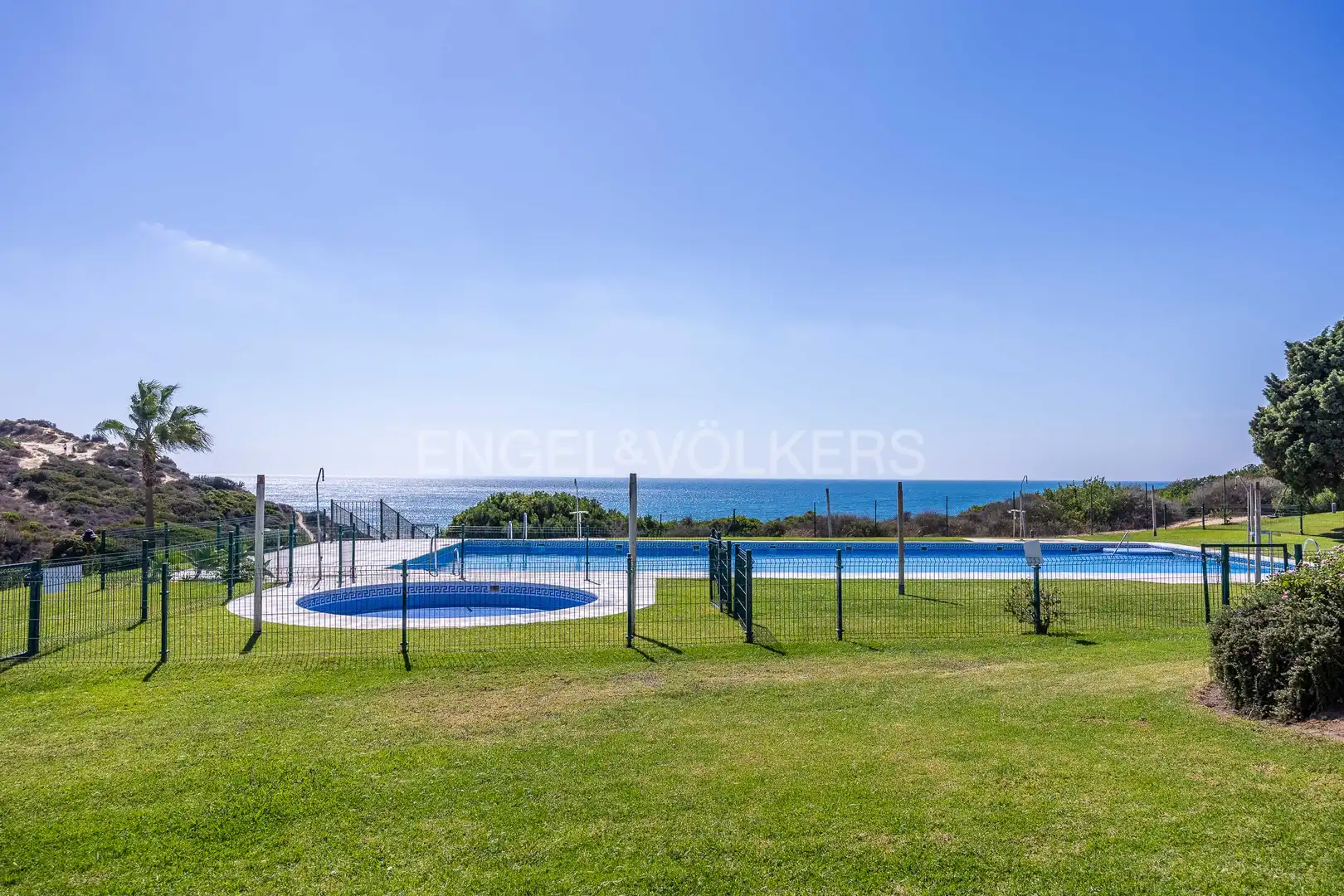 Piscina de Casa o xalet de lloguer en Conil de la Frontera amb Calefacció, Jardí privat i Terrassa