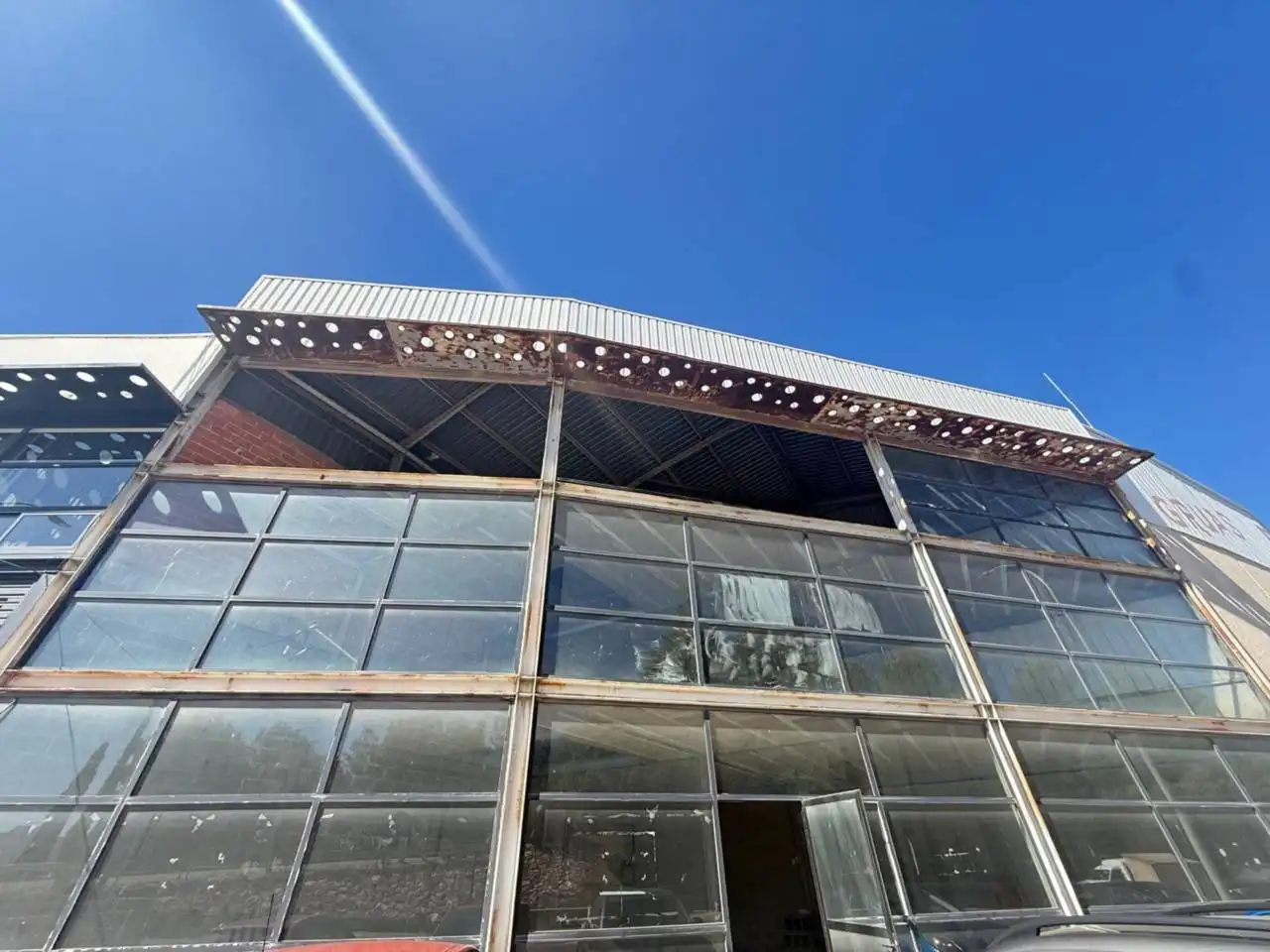 Industrial building for sale in Calle Holanda