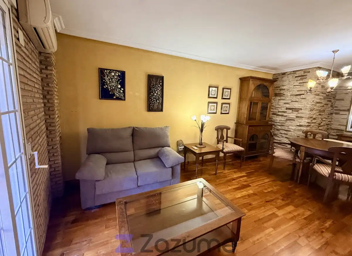 Flat with terrace to rent in C. Vara de Rey, imagen 2