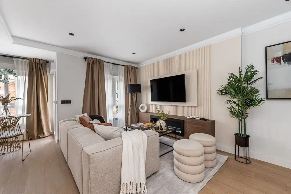 Flat for rent in GUZMÁN EL BUENO, Gaztambide