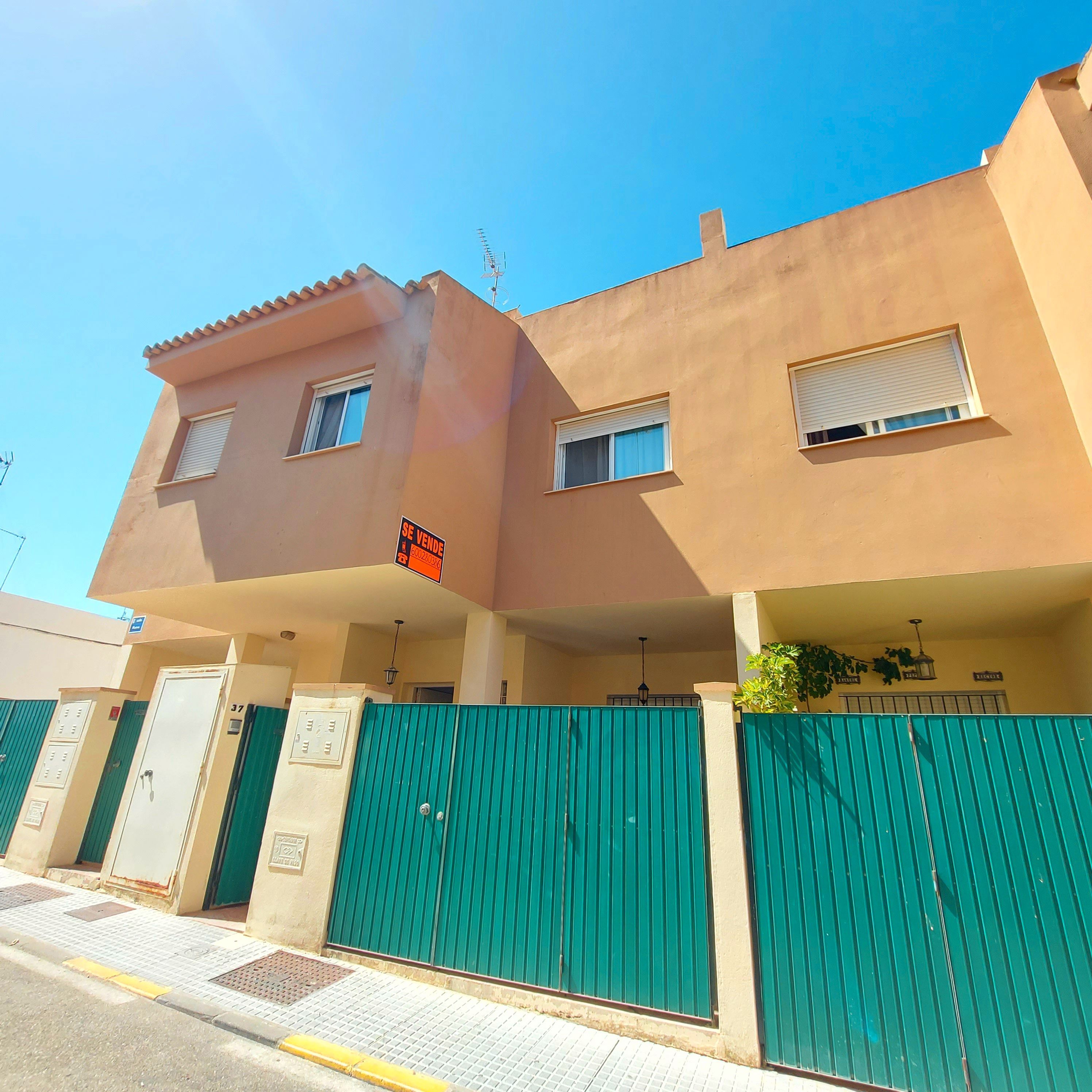 Exterior view of House or chalet for sale in San Fernando  with Air Conditioner, Private garden and Terrace