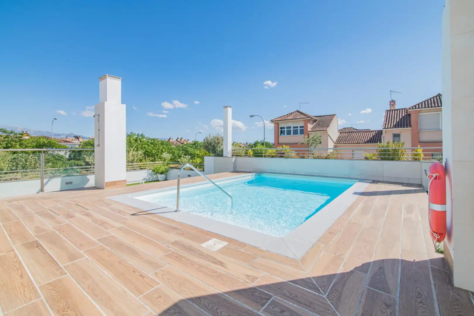 Piscina de Apartament de lloguer en  Granada Capital amb Aire condicionat, Terrassa i Moblat