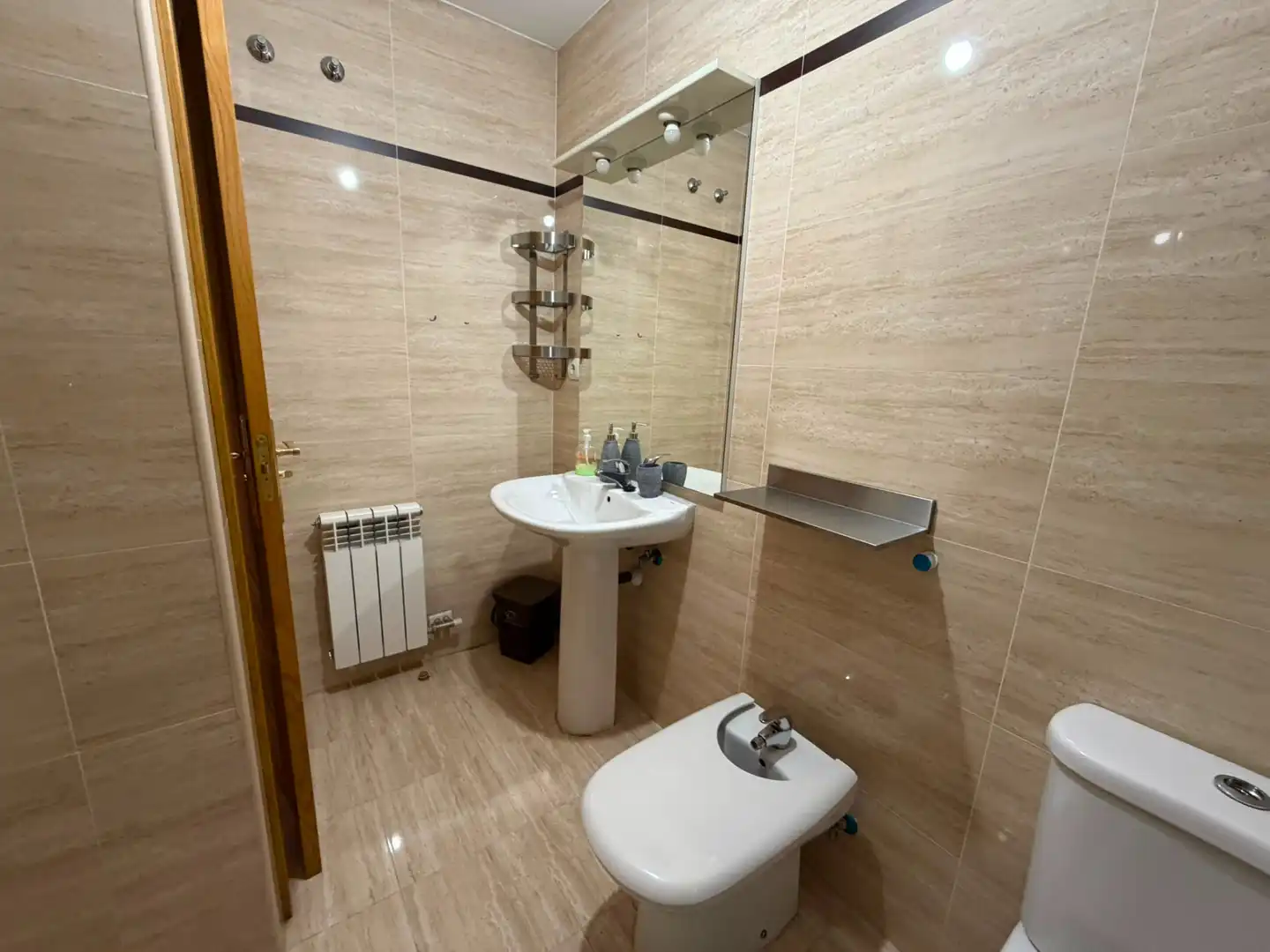 Baño de Piso de alquiler en Arroyo de la Encomienda con Calefacción y Piscina comunitaria