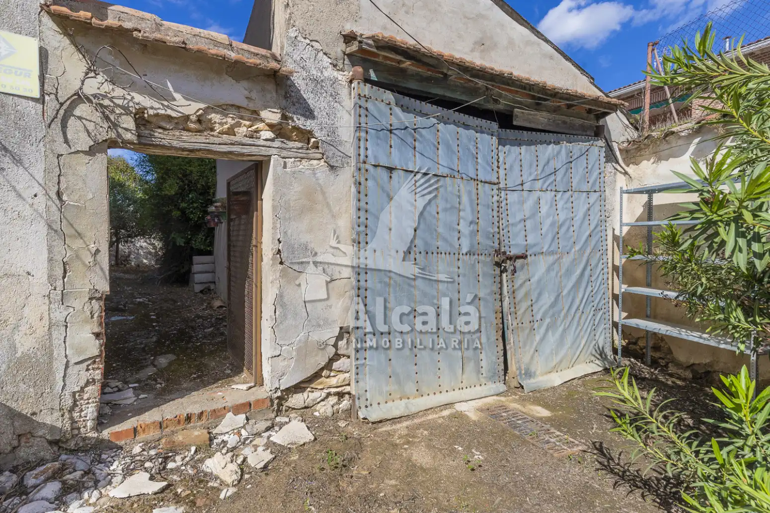 Exterior view of Residential for sale in Santorcaz