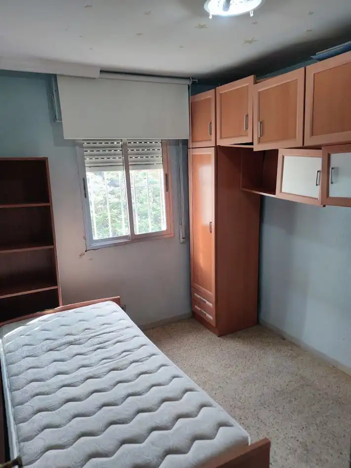 Bedroom of Flat for sale in Sevilla  with Air Conditioner and Storage room