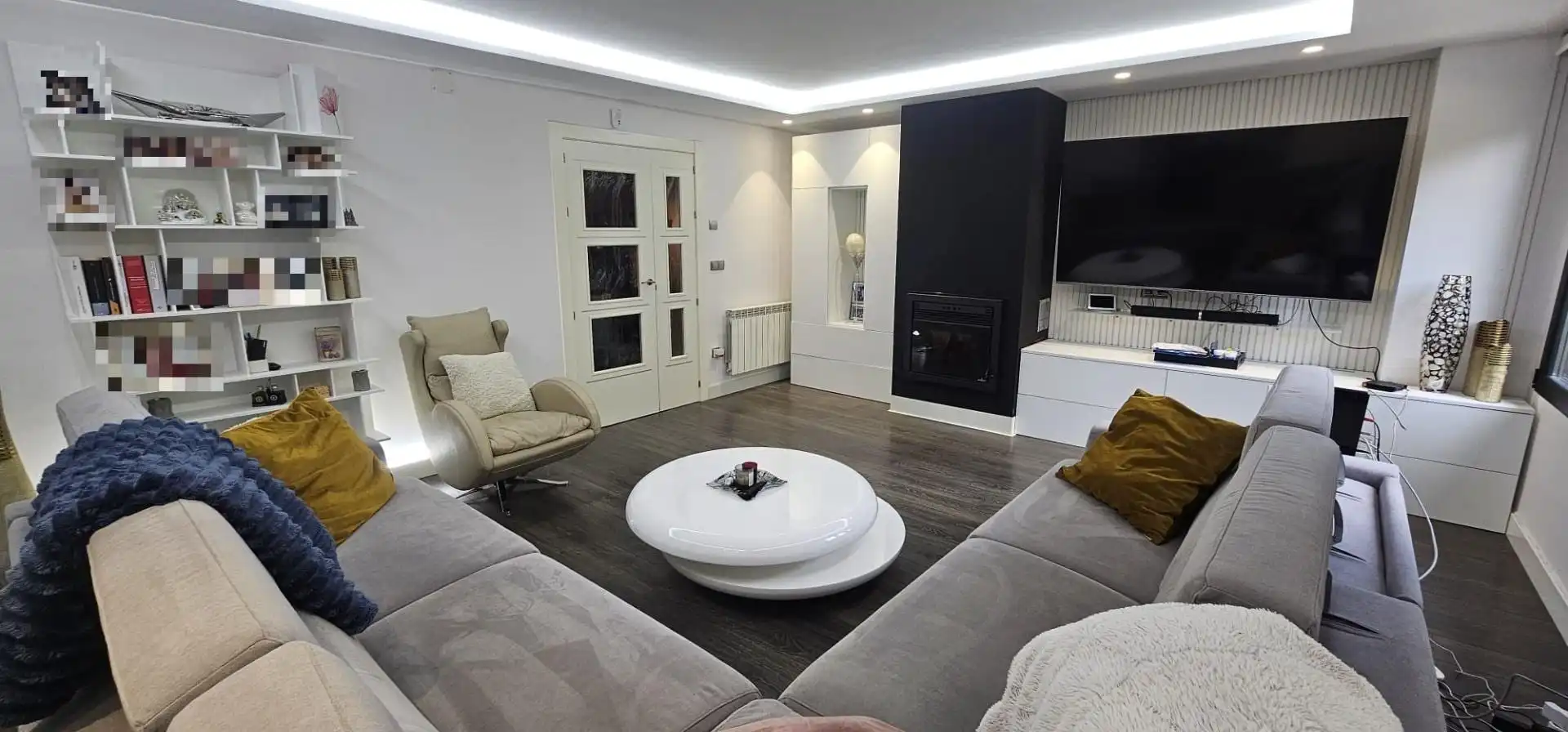 Wohnzimmer von Einfamilien-Reihenhaus zum Verkauf in Villaquilambre mit Heizung, Privatgarten und Parkett