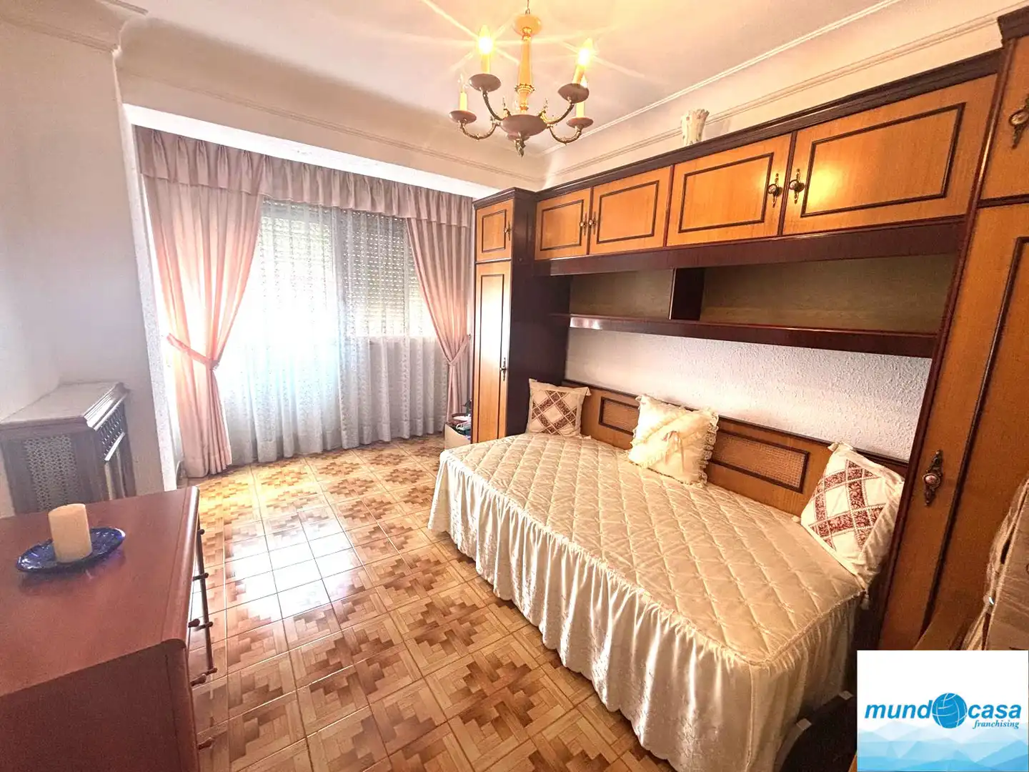 Bedroom of Flat for sale in Zaragoza  with Heating, Terrace and Furnished