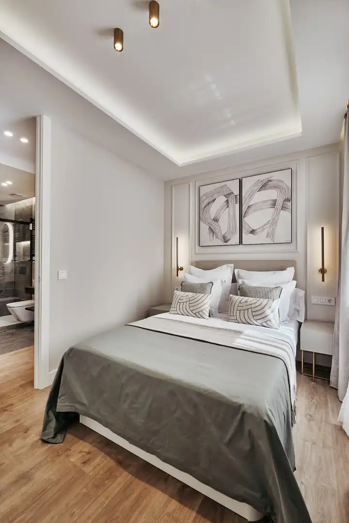 Dormitori de Apartament en venda en Madrid amb Calefacció, Terrassa i Moblat