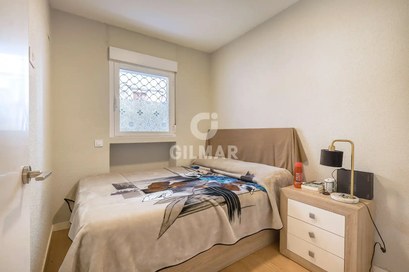 Habitación de Piso en venta en Madrid con Calefacción