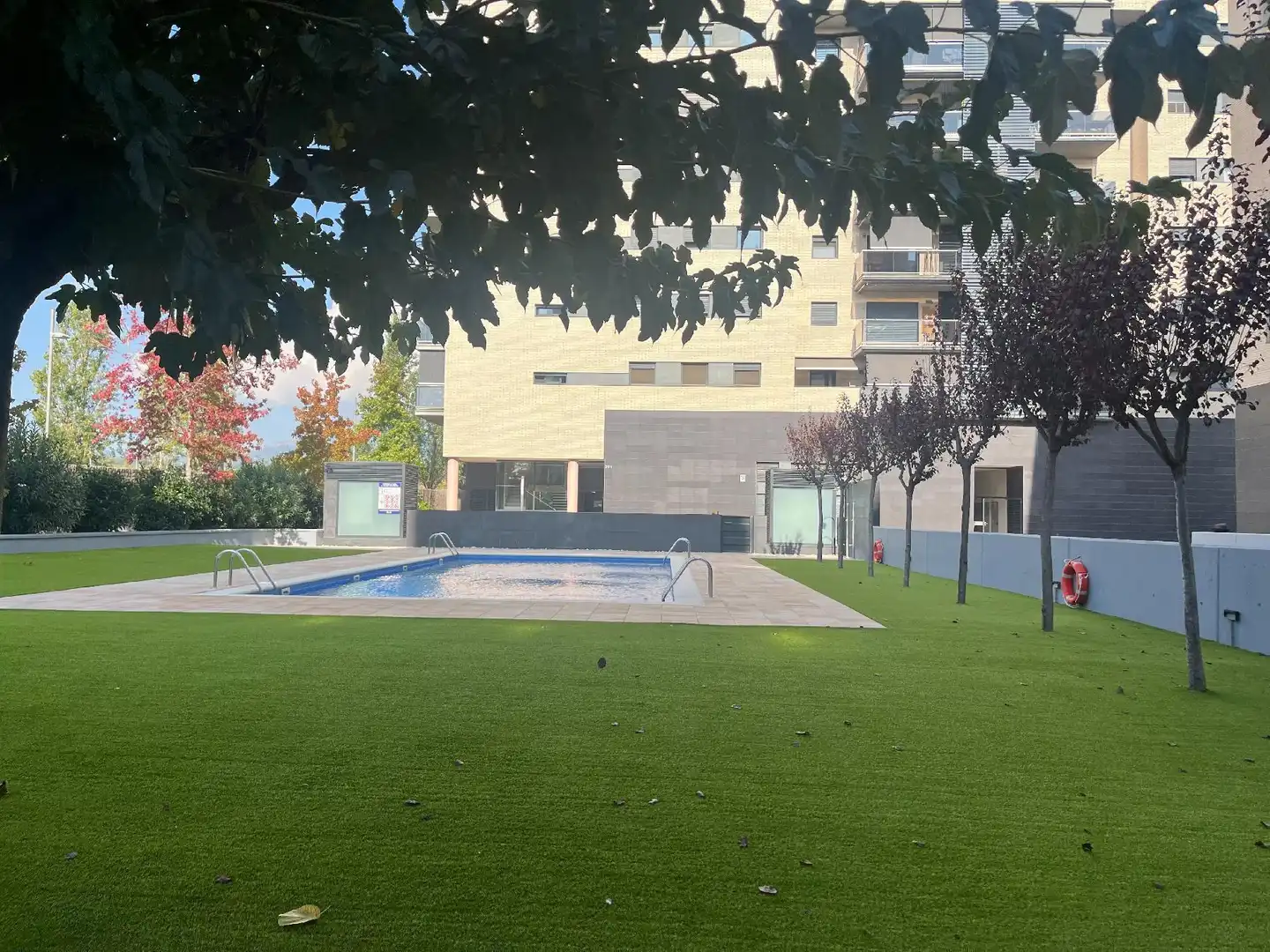 Piscina de Dúplex en venda en Sabadell amb Terrassa, Traster i Piscina comunitària