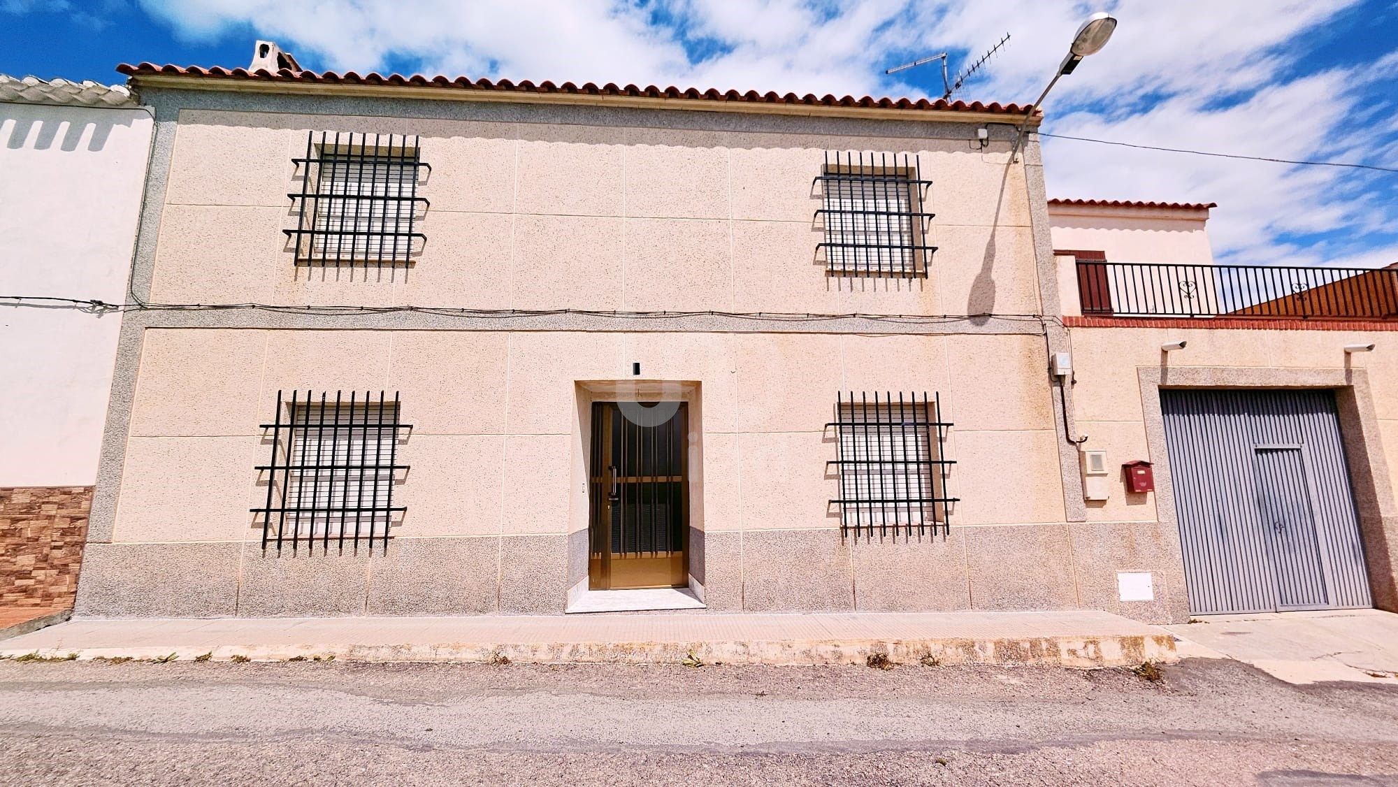 Vista exterior de Finca rústica en venda en Lorca amb Calefacció i Terrassa