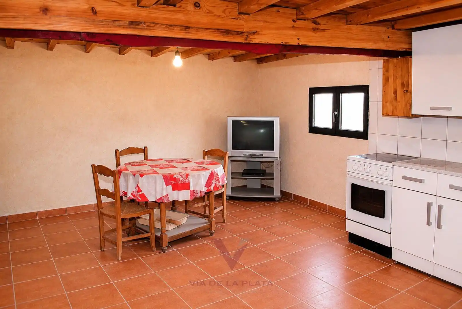 Küche von Einfamilien-Reihenhaus zum Verkauf in San Esteban de la Sierra mit Heizung, Terrasse und Möbliert