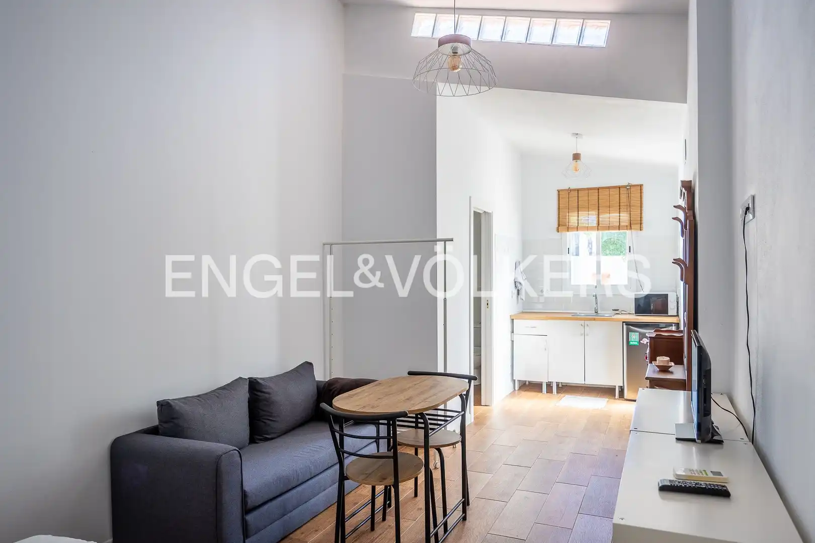 Living room of Houses for sale in Valencina de la Concepción  with Air Conditioner, Heating and Private garden