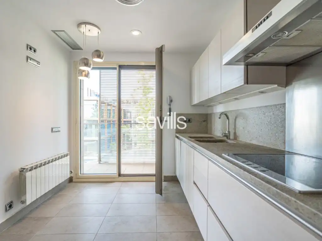 Kitchen of Attic for sale in Barcelona  with Air Conditioner, Terrace and Swimming Pool