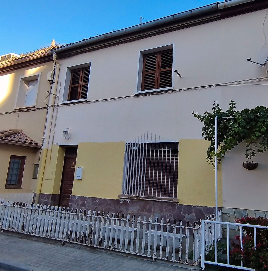 Exterior view of Single-family semi-detached for sale in  Huesca Capital  with Private garden and Storage room