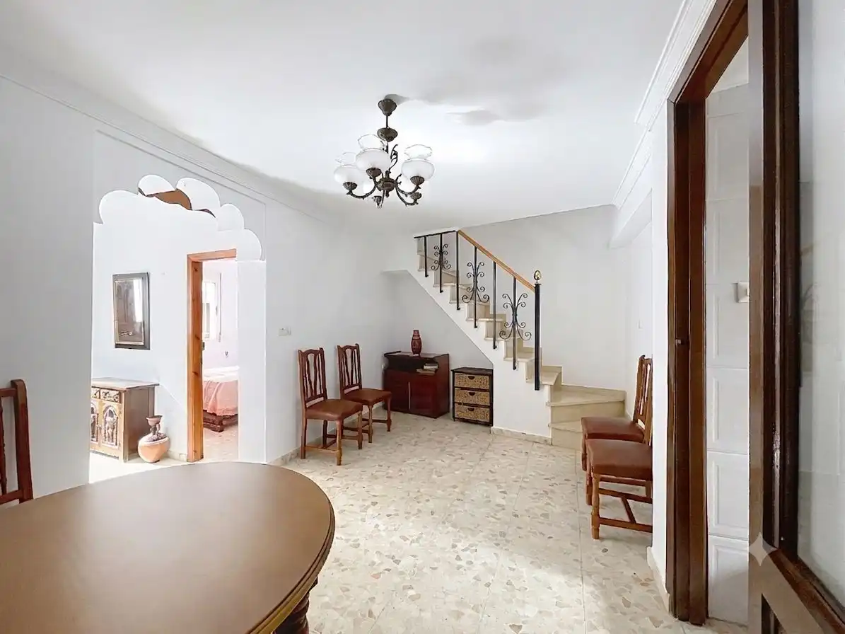 Casa adosada en venta en Teba