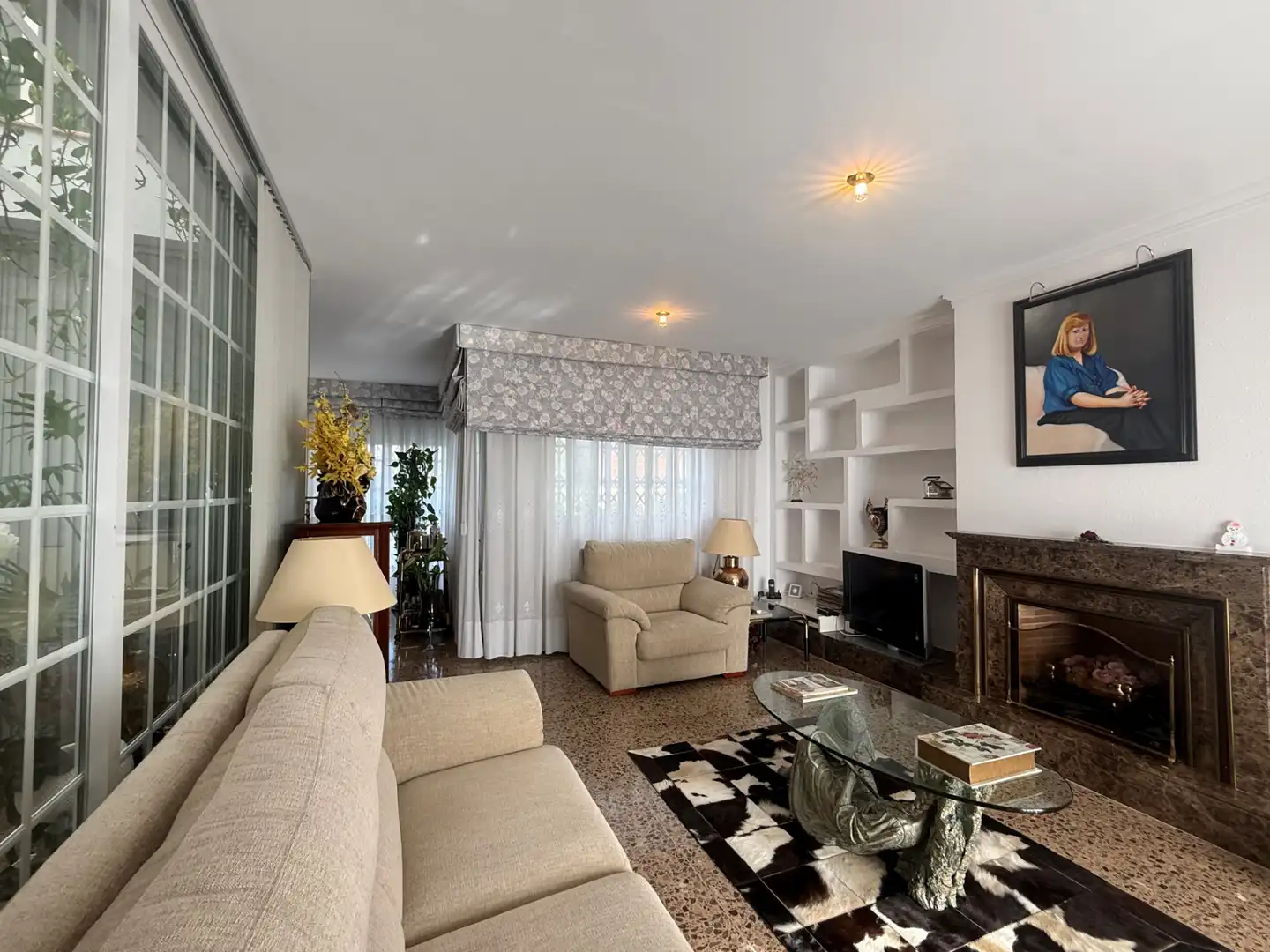 Wohnzimmer von Haus zum Verkauf in Begues mit Heizung, Privatgarten und Terrasse