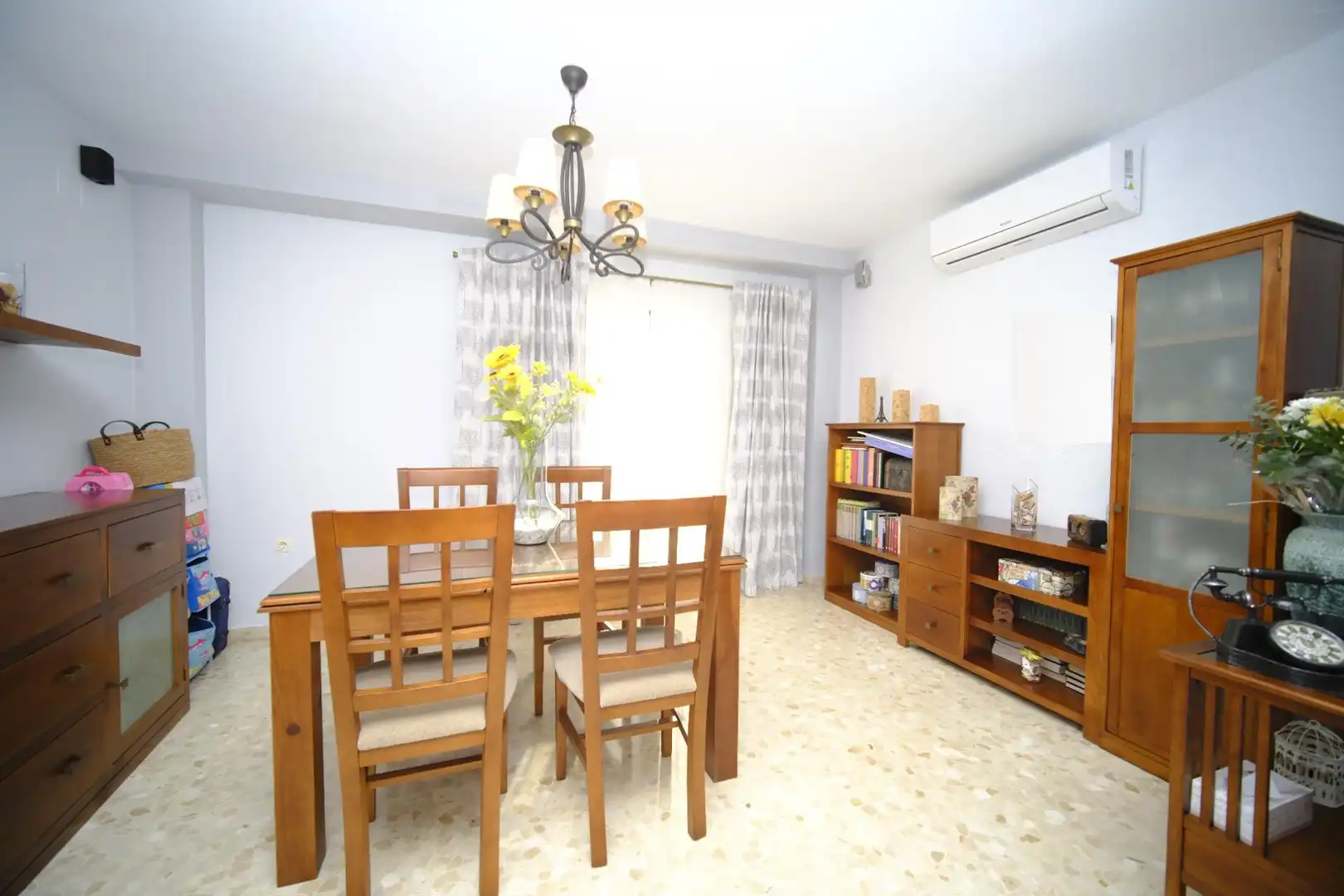 Dining room of Flat for rent in Alcalá de Guadaira  with Air Conditioner and Furnished