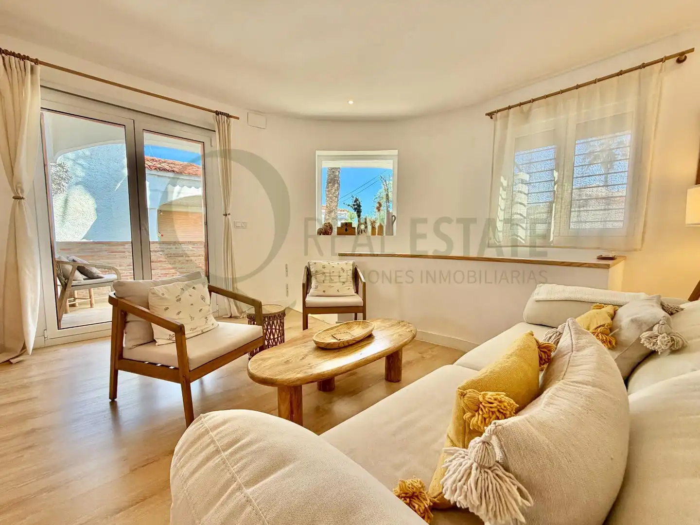 Living room of Houses for sale in El Campello  with Air Conditioner, Heating and Private garden