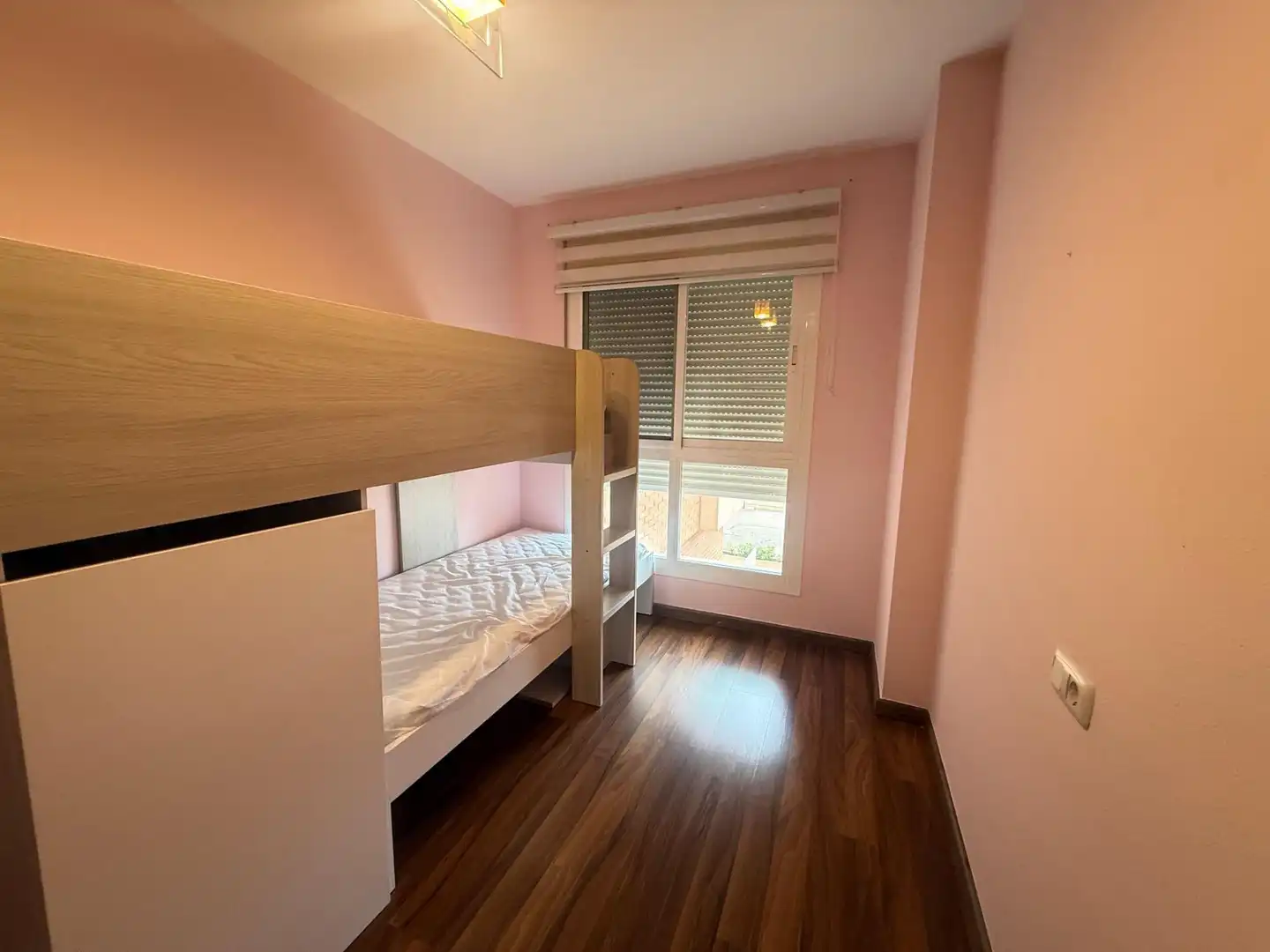 Schlafzimmer von Wohnung zur Miete in Águilas mit Klimaanlage, Parkett und Terrasse