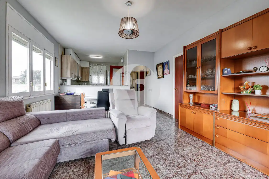 Sala d'estar de Casa o xalet en venda en Lliçà de Vall amb Calefacció, Terrassa i Piscina