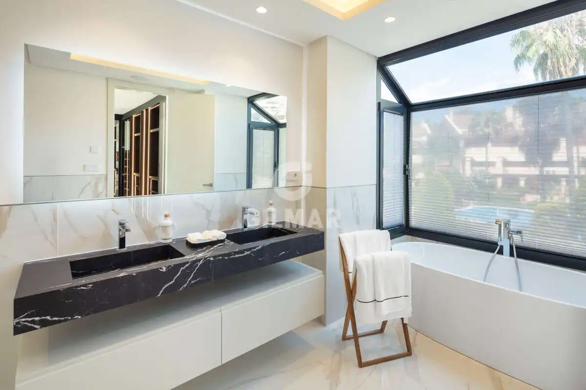 Chalet con piscina en venta en Nueva Andalucía, imagen 17