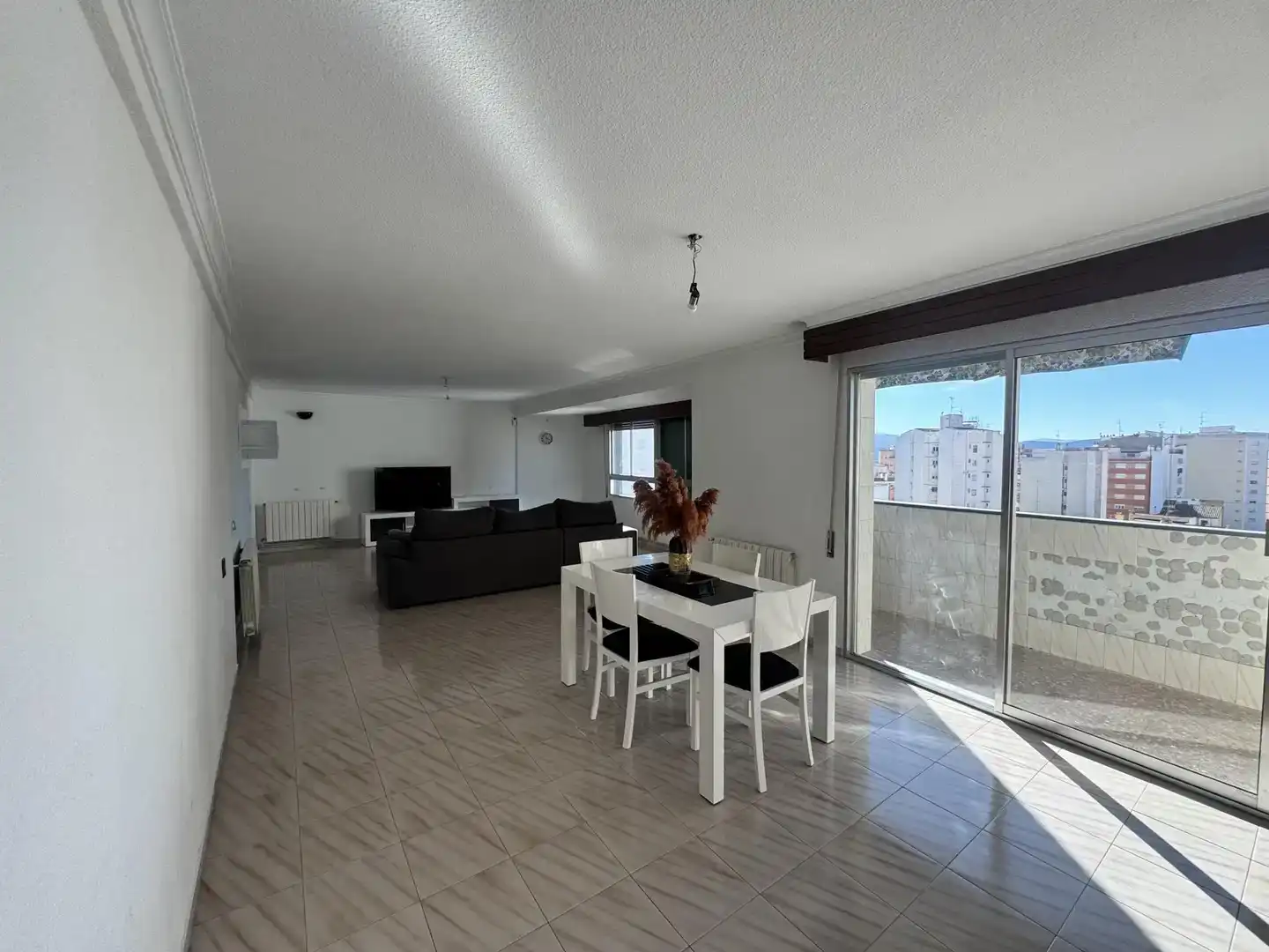 Living room of Flat for sale in Villena  with Furnished and Balcony