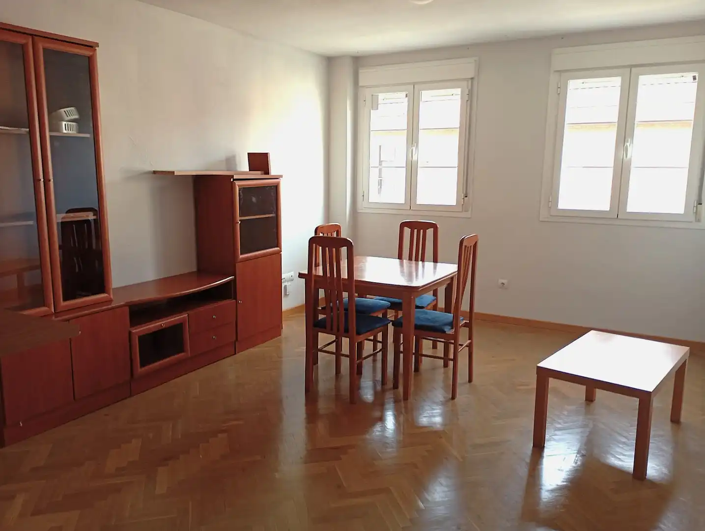 Sala d'estar de Apartament de lloguer en Aranjuez amb Aire condicionat, Calefacció i Parquet