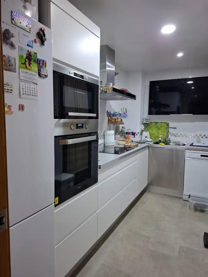Cocina de Piso en venta en Mairena del Aljarafe con Aire acondicionado, Calefacción y Jardín privado