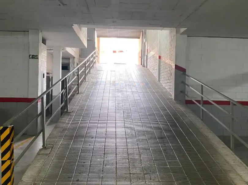 Parkplatz von Garage zur Miete in Cubelles