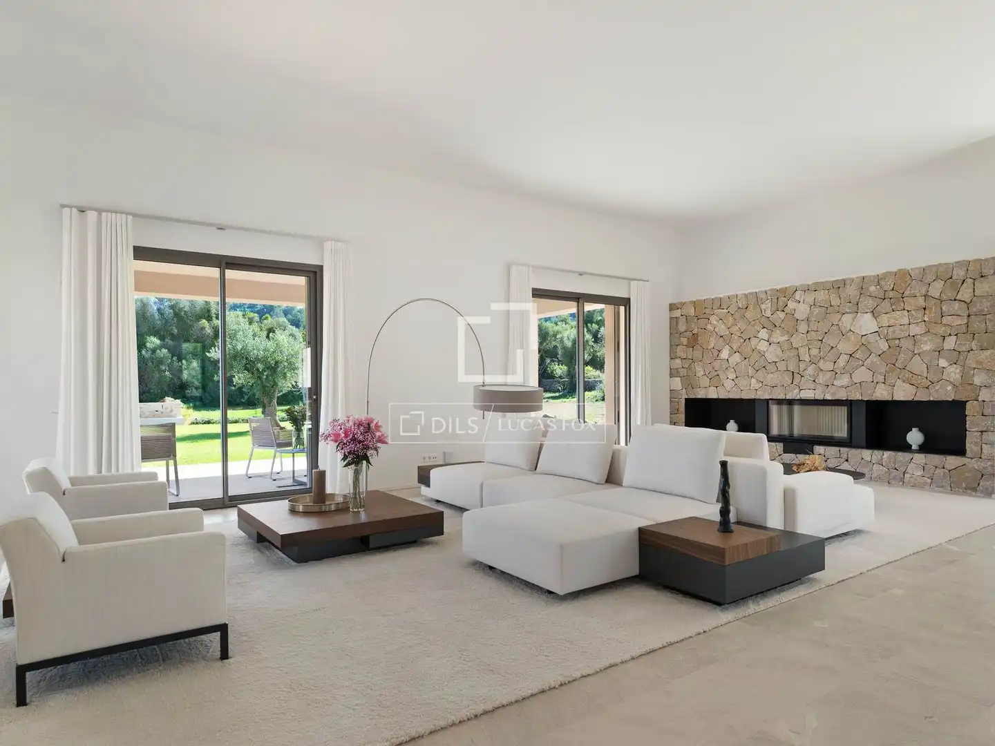 Sala de estar de Finca rústica en venta en Capdepera con Aire acondicionado, Calefacción y Jardín privado