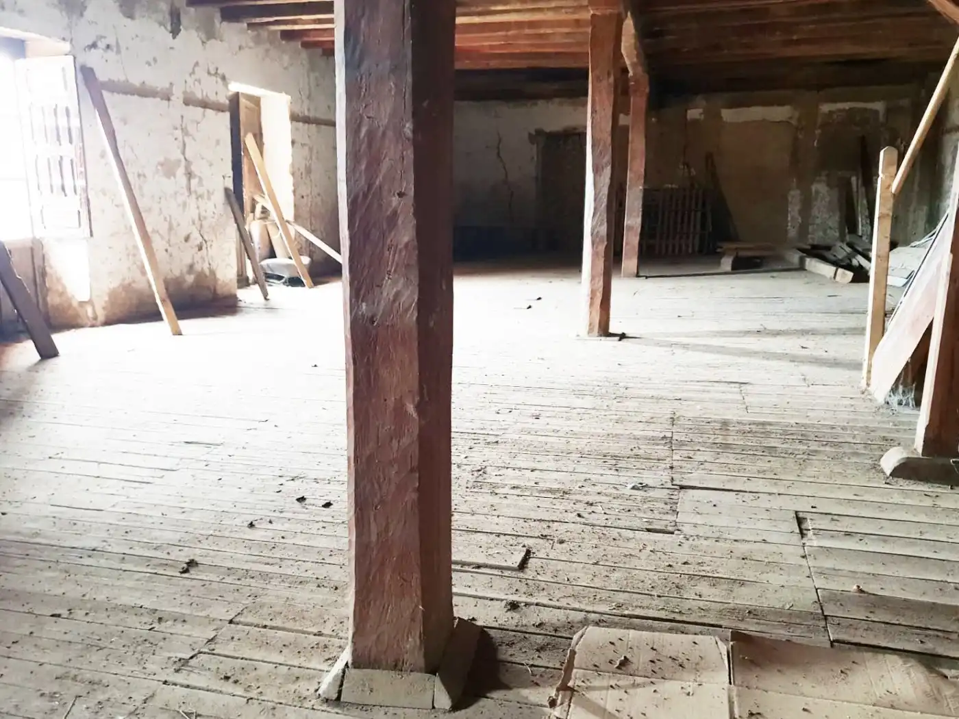Buildings for sale in Matilla de los Caños del Río