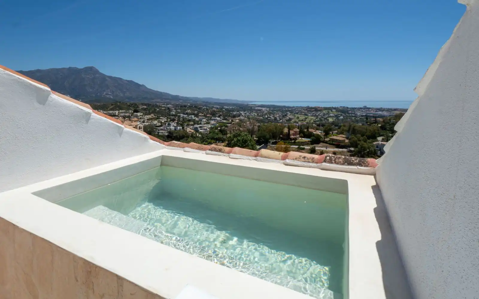 Dúplex amb piscina en venda a Benahavís pueblo, imagen 5