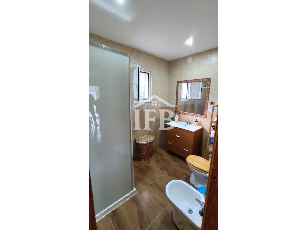Bathroom of Country homes for sale in Valverde de Leganés  with Air Conditioner, Heating and Private garden