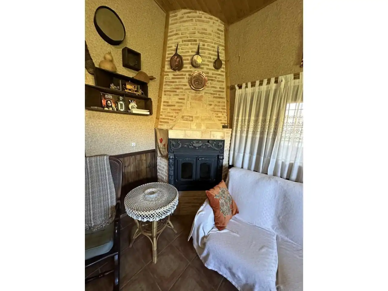 Living room of Houses for sale in Villar de Olalla  with Air Conditioner, Heating and Private garden