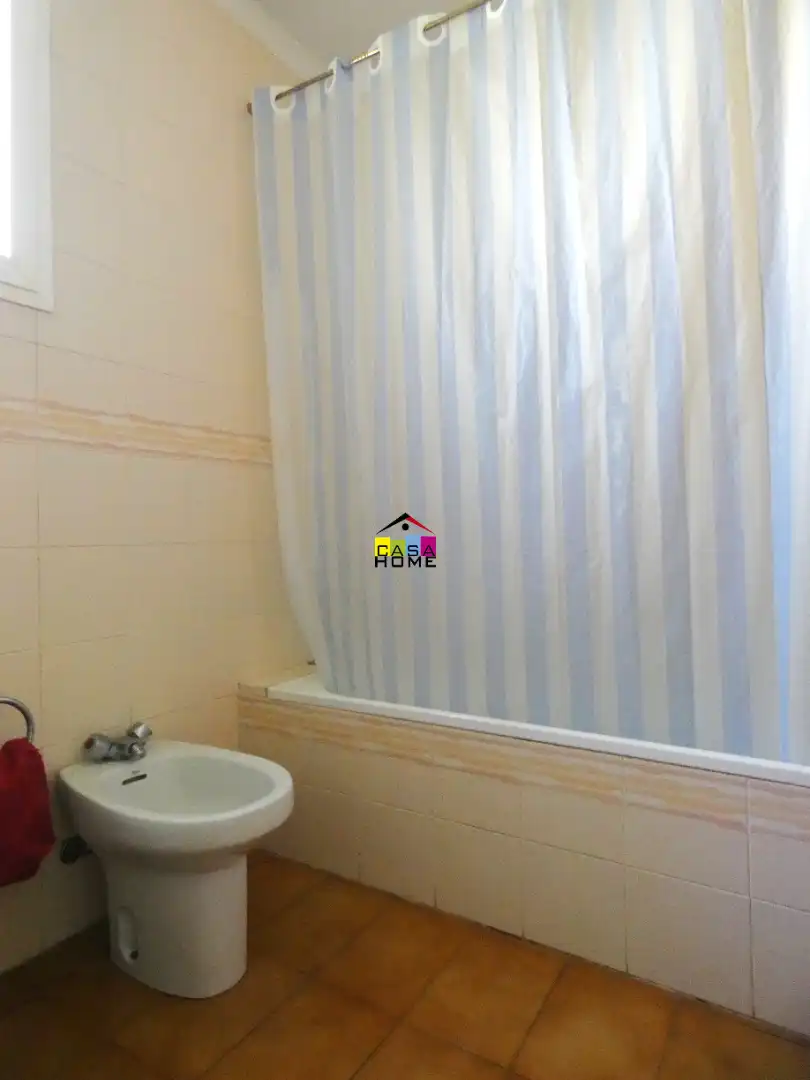 Bany de Casa adosada en venda en Benicasim / Benicàssim amb Jardí privat, Terrassa i Traster