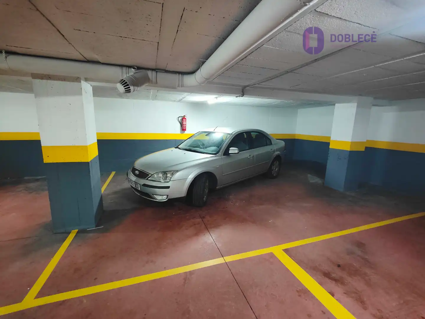 Parking de Piso en venta en Vigo  con Calefacción, Parquet y Internet