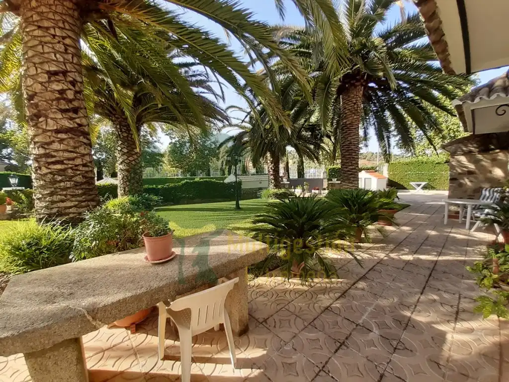 Jardí de Casa o xalet en venda en Cáceres