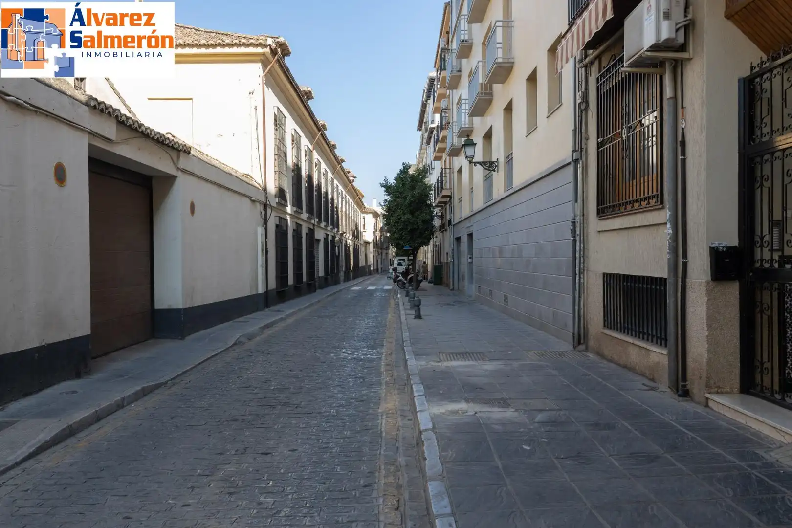 Exterior view of Flat for sale in Granada  with Air Conditioner