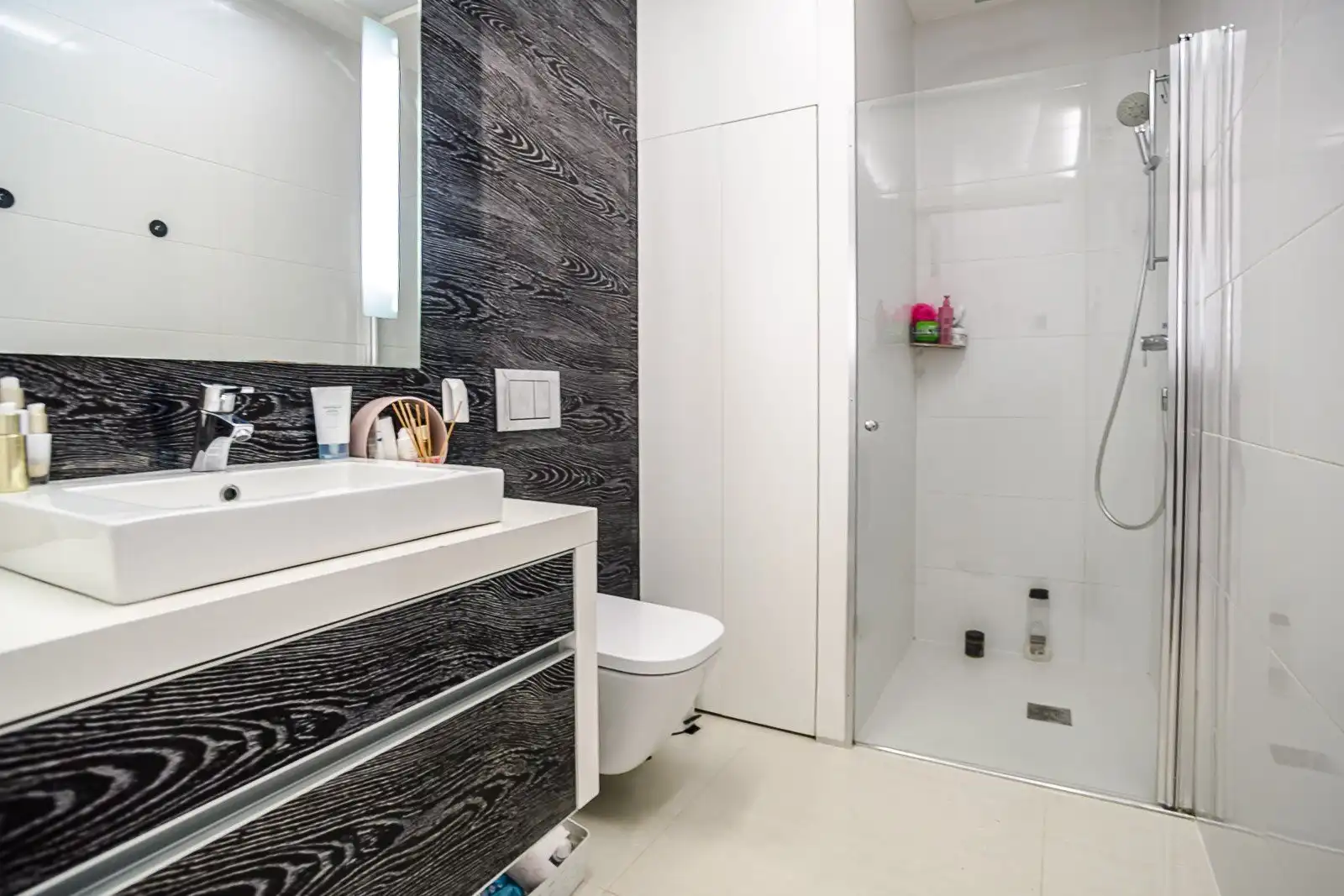 Baño de Apartamento en venta en Guardamar del Segura con Calefacción, Jardín privado y Terraza