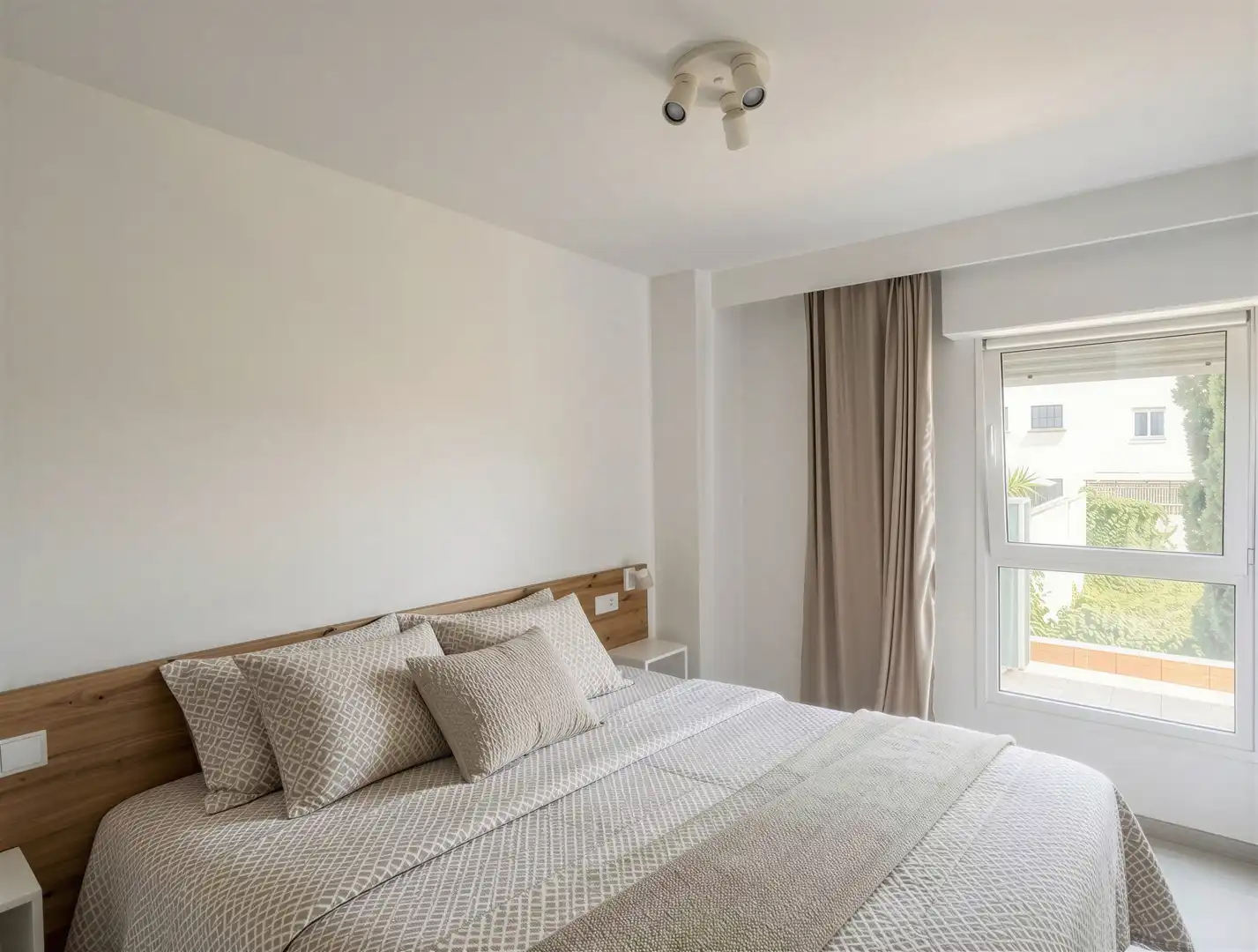 Bedroom of Apartments for rent in  Palma de Mallorca  with Air Conditioner and Terrace