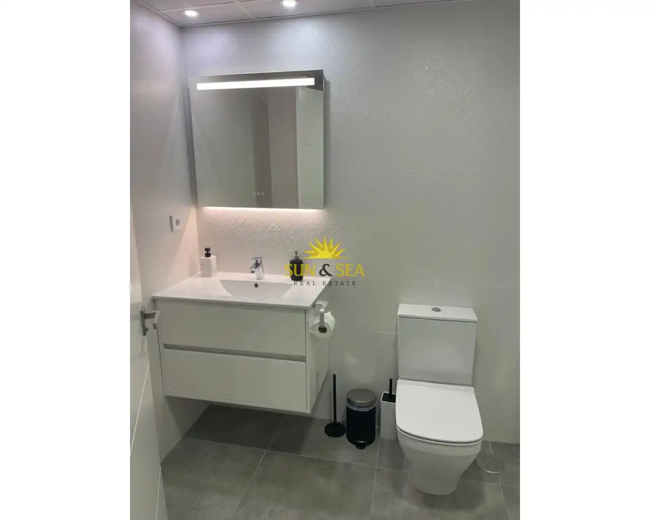 Bathroom of Apartments for rent in Finestrat  with Air Conditioner, Heating and Terrace