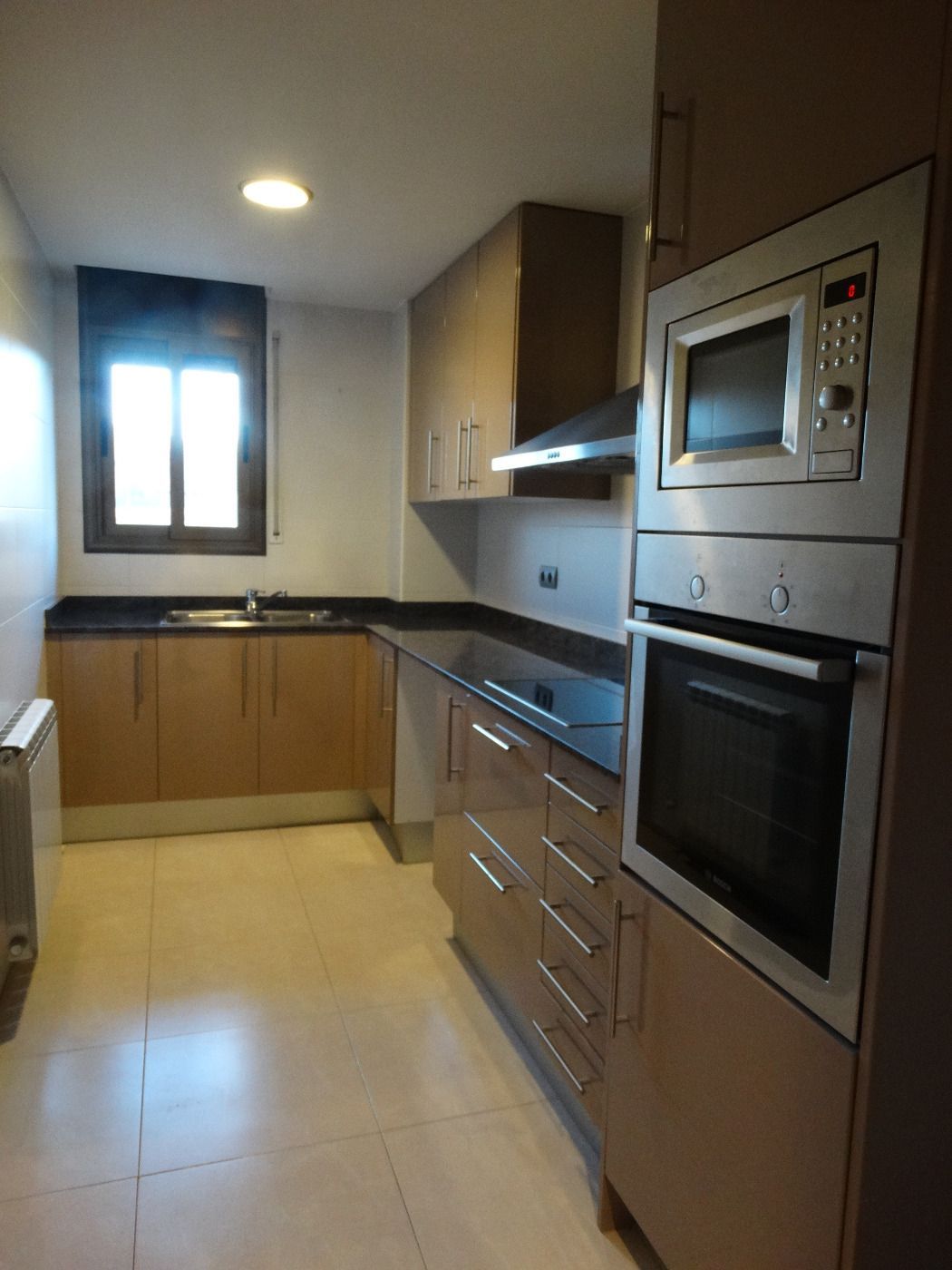 Cuina de Apartament de lloguer en Quart amb Balcó