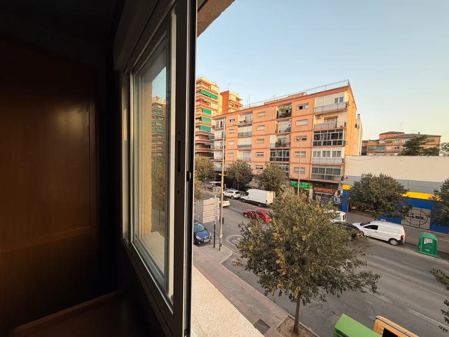 Vista exterior de Pis de lloguer en Granada amb Moblat, Forn i Rentadora
